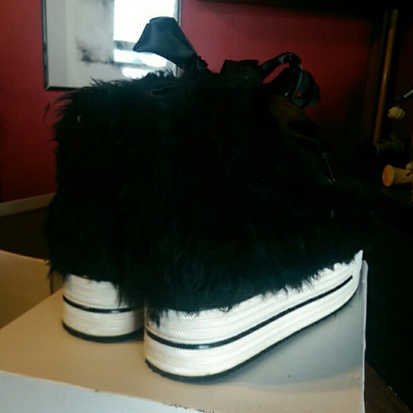 Yru elevation fur black size 8 - Picture 2 of 3